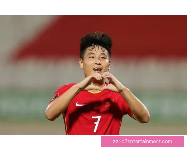 中国男足主场迎战沙特武磊错失关键进球机会引关注 中国男足主场迎战沙特武磊错失关键进球机会引关注