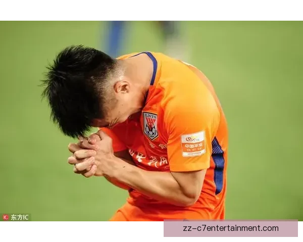奥亚萨瓦尔冷静推射一锤定音西班牙关键战绝杀点燃全场激情时刻来 奥亚萨瓦尔冷静推射一锤定音西班牙关键战绝杀点燃全场激情时刻来